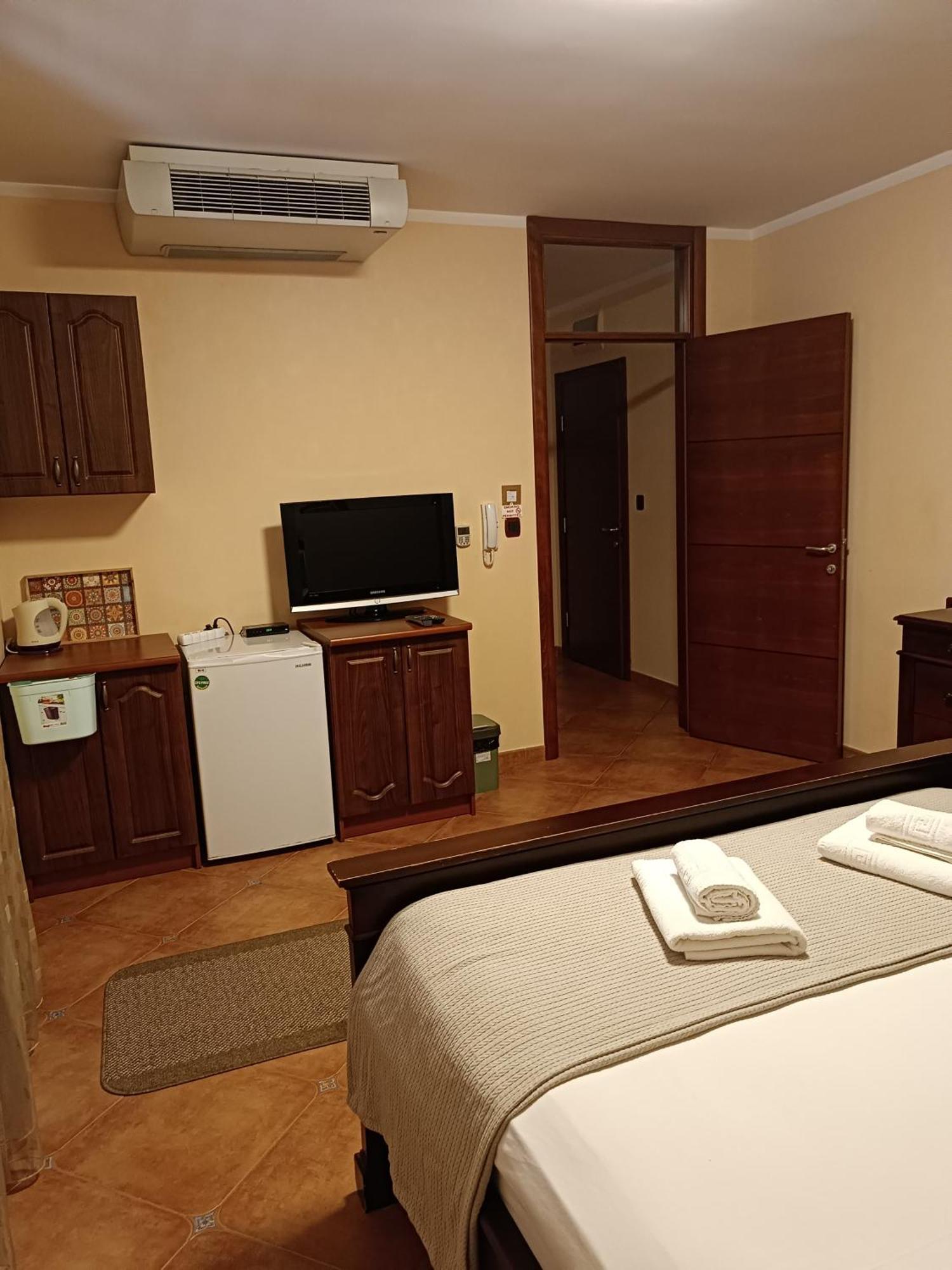 Villa Roselina بودفا المظهر الخارجي الصورة