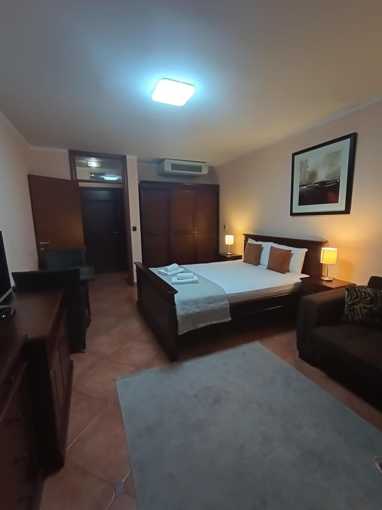 Villa Roselina بودفا الغرفة الصورة